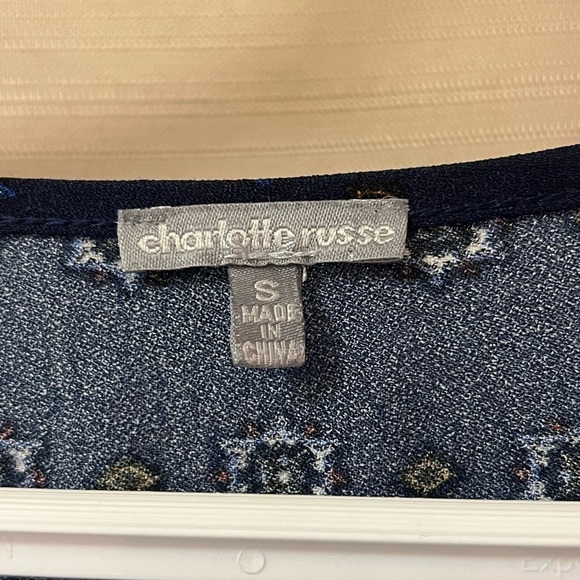 ⚫️ BOGO Charlotte Russe summer boho paisley women’s top size small - Picture 7 of 7